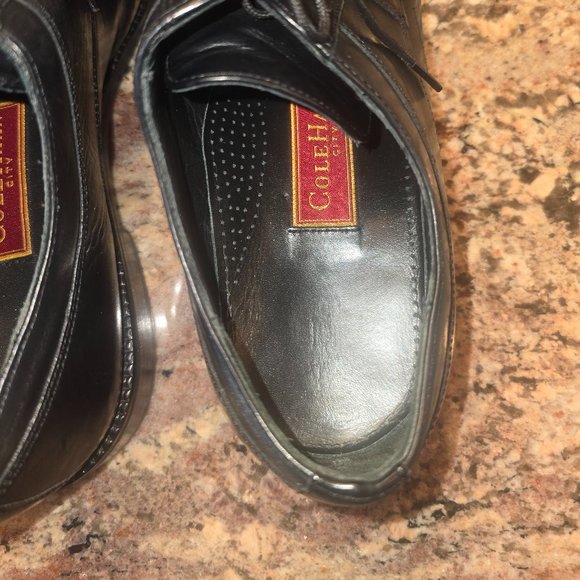 Cole Haan Classic Black Leather  Oxfords. - Picture 12 of 12